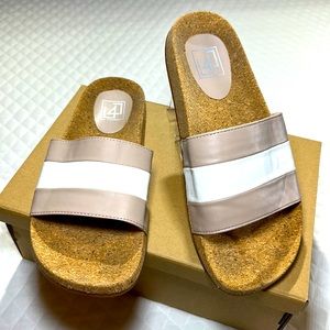LL AFFECT Slides Neutral Tan &White Faux Leather. Faux Cork Footbed. Size 10.
